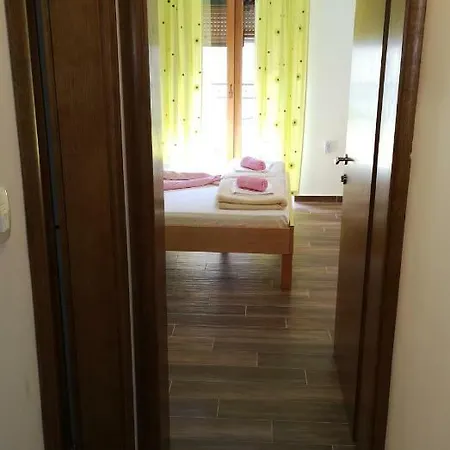 Dada Apartment *