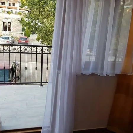 Dada Apartment