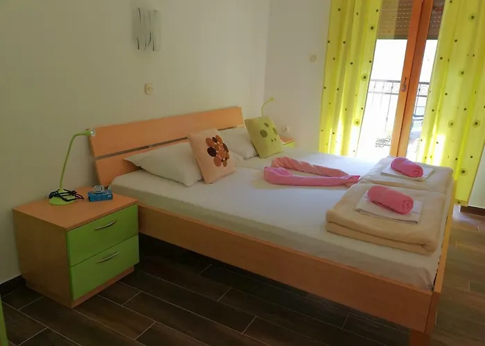 Dada Lägenhet Starigrad Paklenica