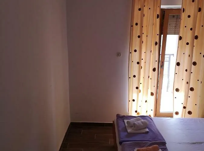 Dada Lägenhet *
